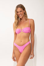 Load image into Gallery viewer, Model Front: Rio De Sol Bottom Bottom Crespinho-Rosa Nara