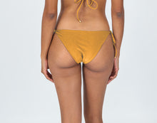 Load image into Gallery viewer, Model Back: Rio De Sol Bottom Bottom Damasco Ibiza-Comfy