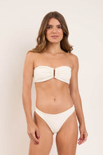 Load image into Gallery viewer, Model Front: Rio De Sol Set Set Sand-Chantilly Sara Essential-Comfy