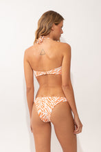 Load image into Gallery viewer, Model Back: Rio De Sol Bottom Bottom Sahari Leblon