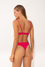 Load image into Gallery viewer, Model Back: Wednesday In Hawaii By Rio De Sol Top Top Guava Hana