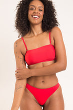 Load image into Gallery viewer, Image 08: Rio De Sol Set Set Rouge Bandeau-Reto Nice-Fio