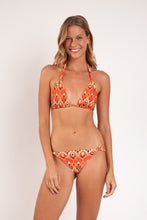 Load image into Gallery viewer, Model Front: Rio De Sol Top Top Maracai Mel