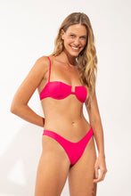 Load image into Gallery viewer, Image 07: Wednesday In Hawaii By Rio De Sol Top Top Guava Shell
