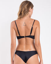 Load image into Gallery viewer, Image 06: Rio De Sol Set Set Touch-Black Bandeau-Crispy Nice
