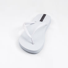 Load image into Gallery viewer, Image 05: Rio De Sol Flip-Flop White Slim
